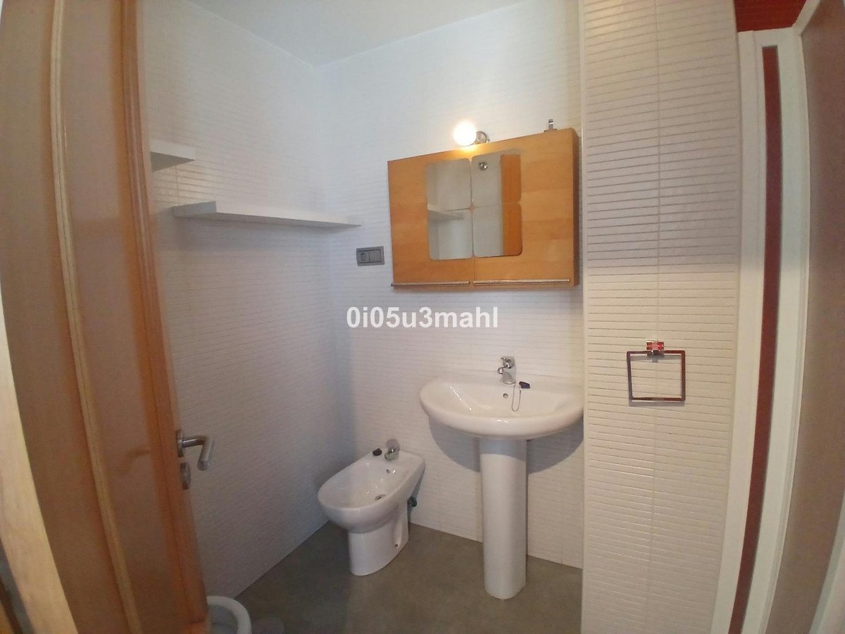 3 Bed Middle Floor Apartment in Centro Histórico