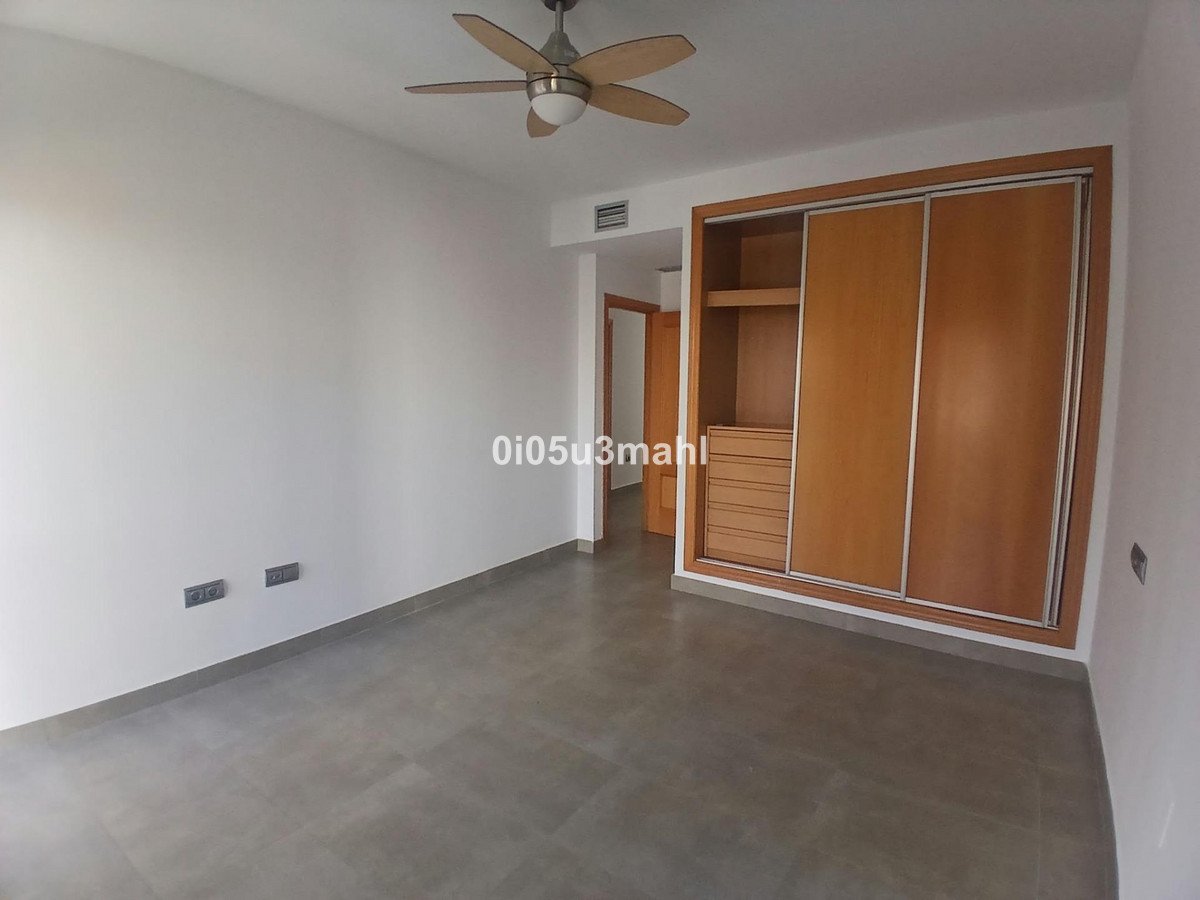3 Bed Middle Floor Apartment in Centro Histórico