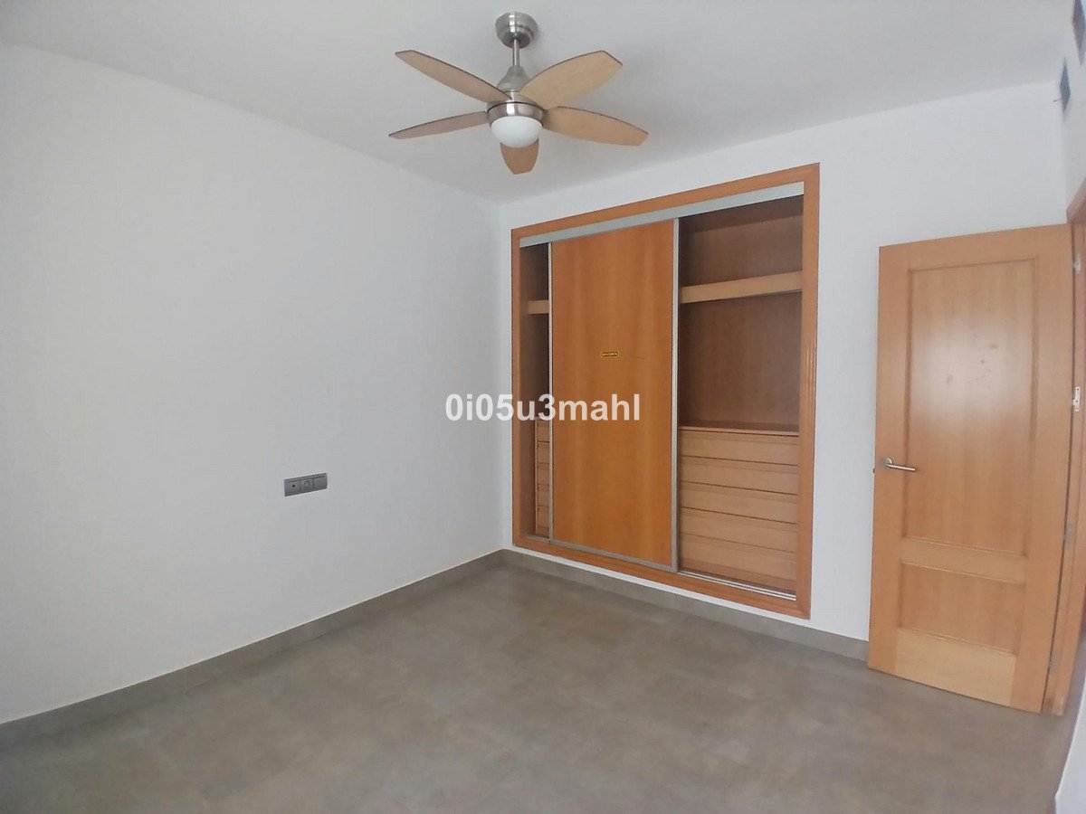 3 Bed Middle Floor Apartment in Centro Histórico