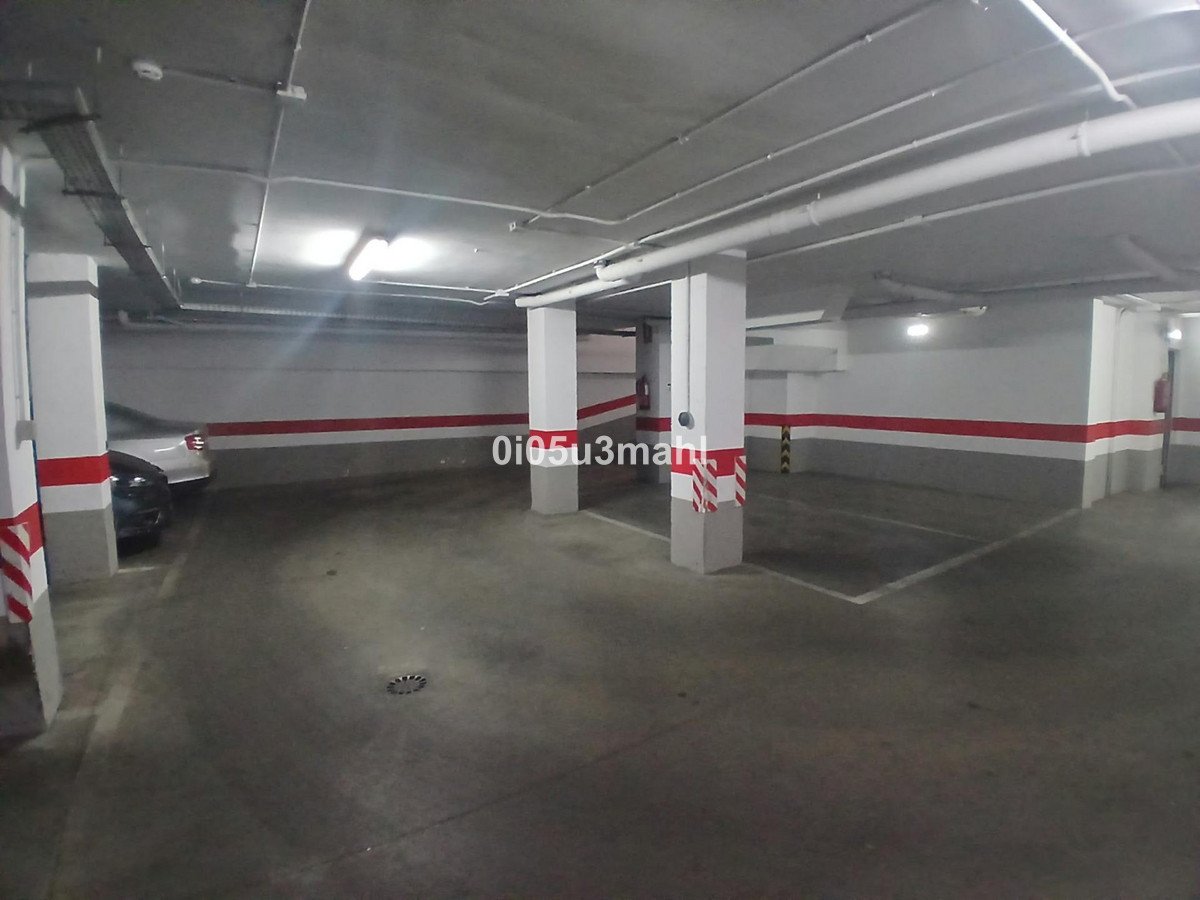 3 Bed Middle Floor Apartment in Centro Histórico