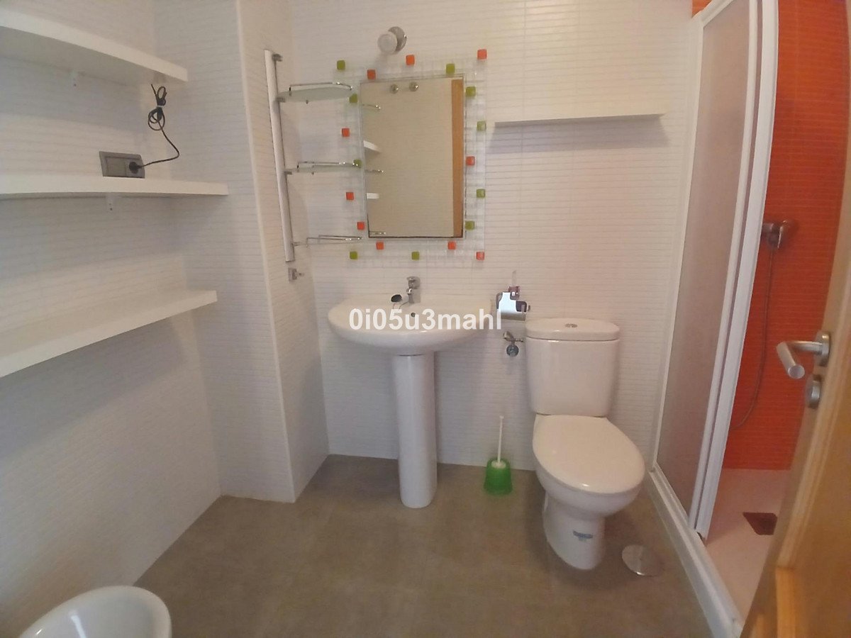 3 Bed Middle Floor Apartment in Centro Histórico