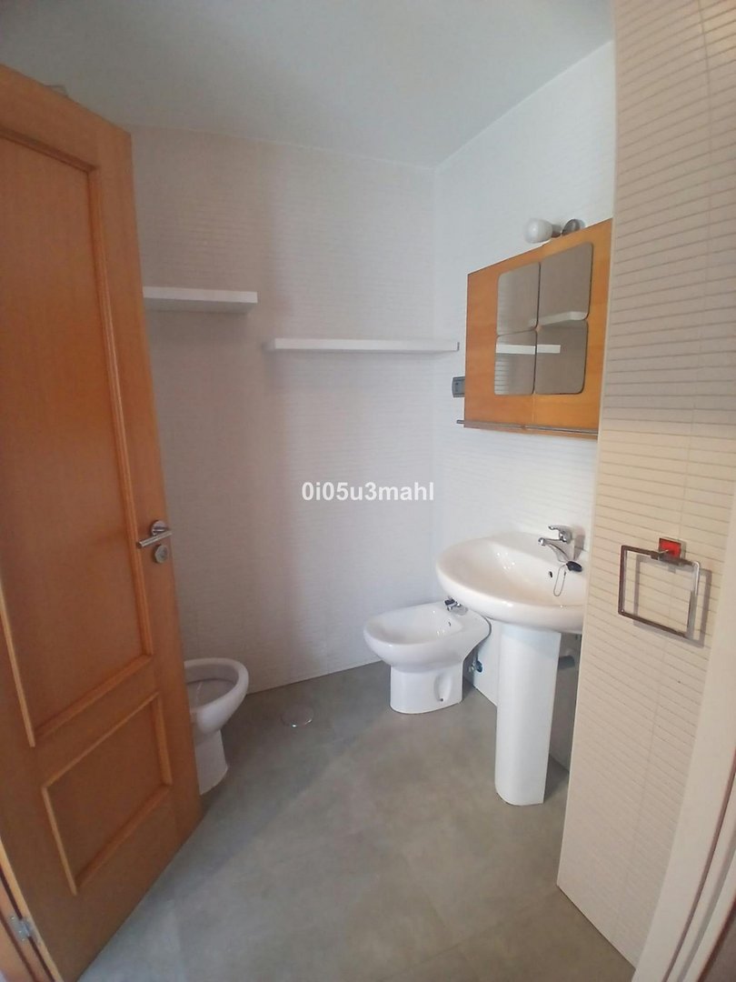 3 Bed Middle Floor Apartment in Centro Histórico