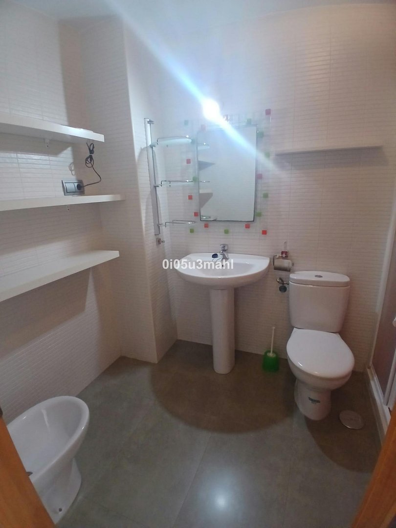 3 Bed Middle Floor Apartment in Centro Histórico