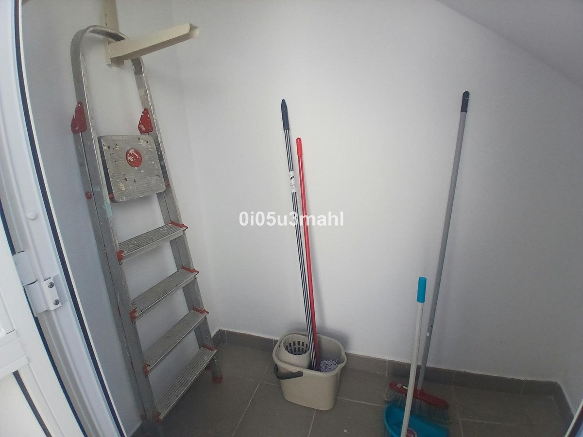 3 Bed Middle Floor Apartment in Centro Histórico