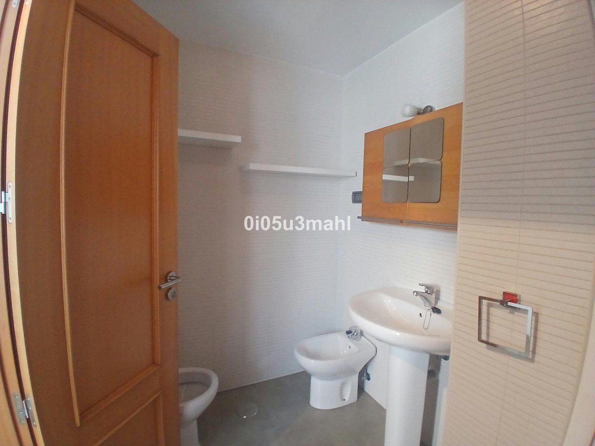 3 Bed Middle Floor Apartment in Centro Histórico