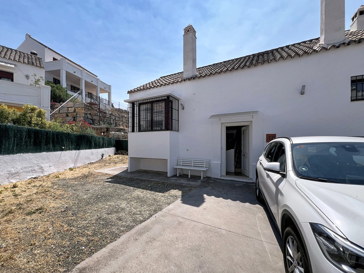 2 Bed Detached Villa in Doña Julia