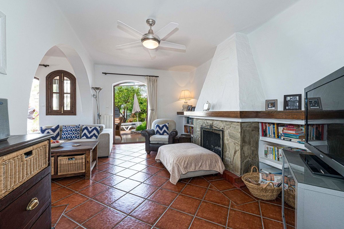 2 Bed Semi-Detached House in Nerja