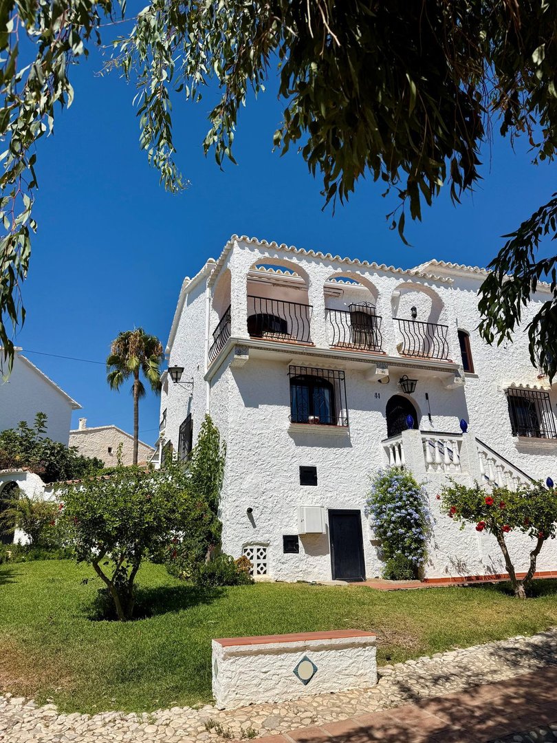 2 Bed Semi-Detached House in Nerja