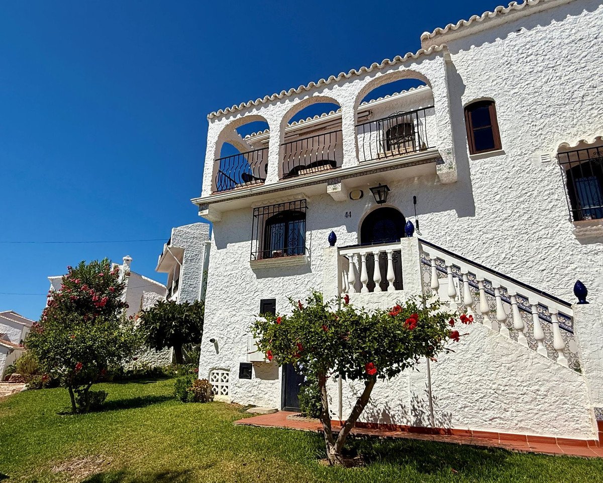2 Bed Semi-Detached House in Nerja