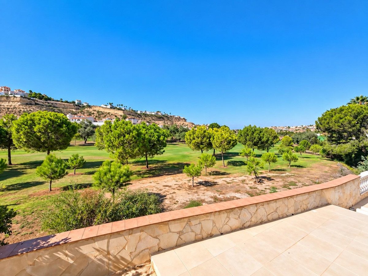 3 Bed Detached Villa in La Marquesa