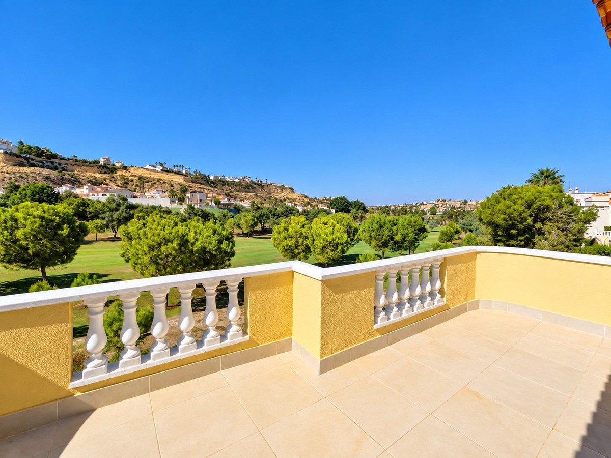 3 Bed Detached Villa in La Marquesa