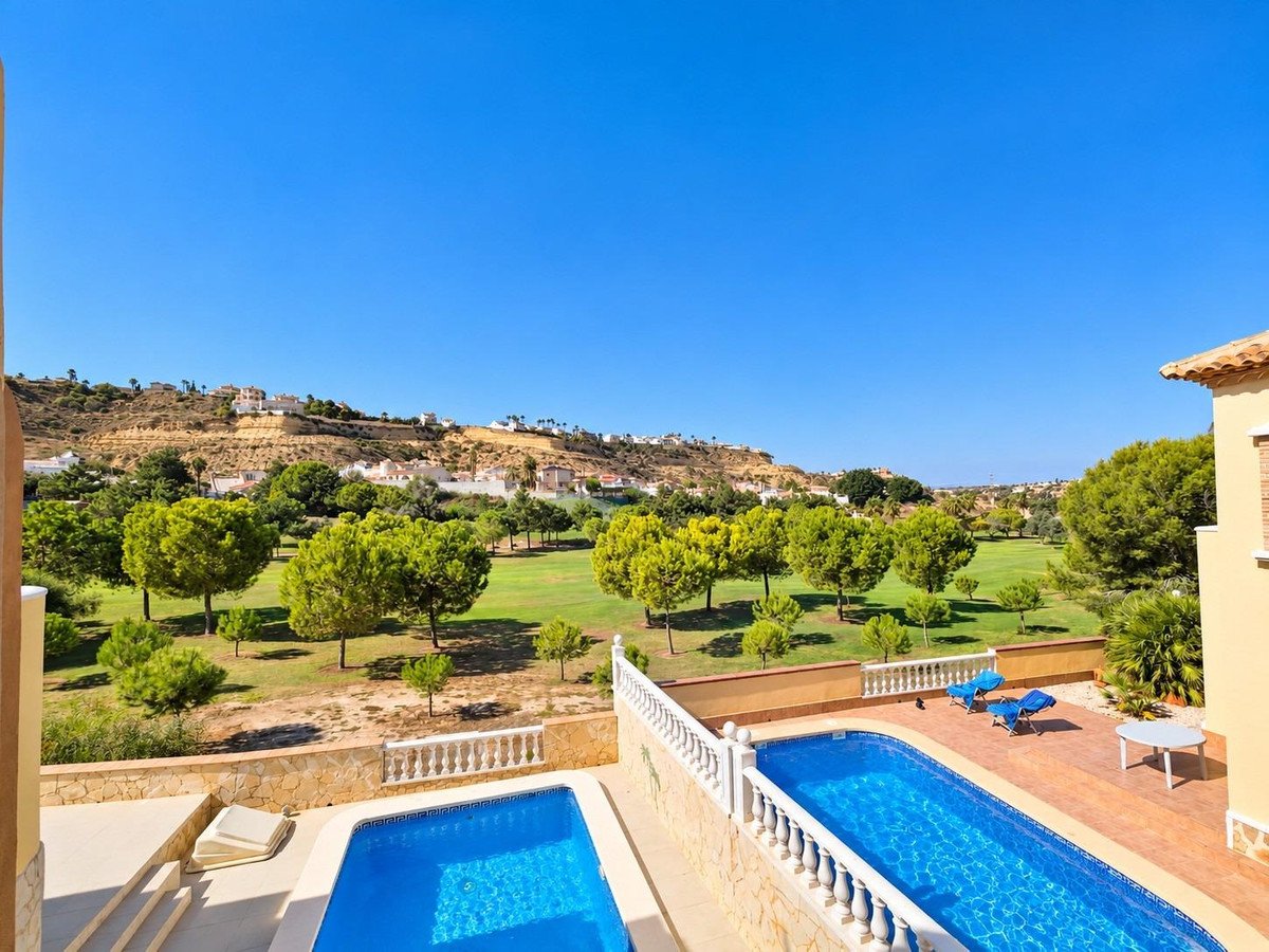 3 Bed Detached Villa in La Marquesa