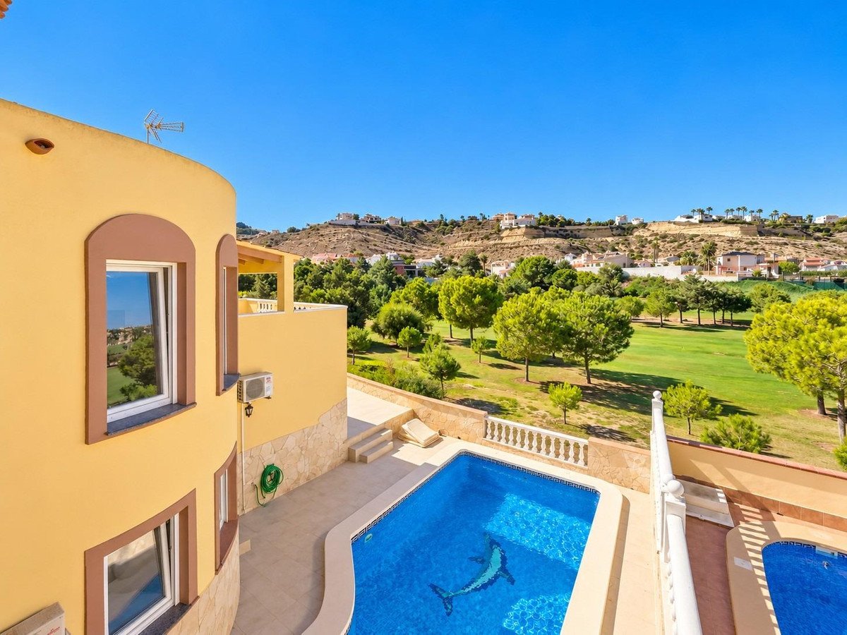 3 Bed Detached Villa in La Marquesa