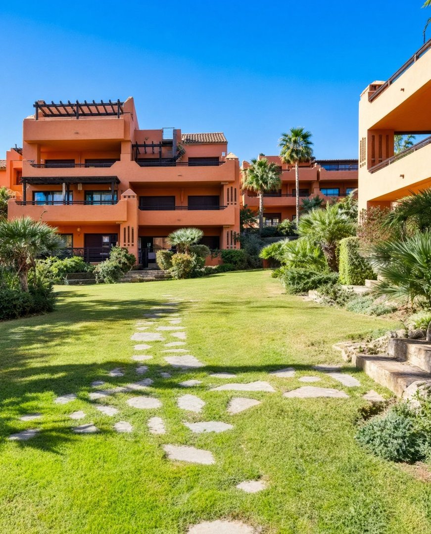 2 Bed Ground Floor Apartment in Estepona