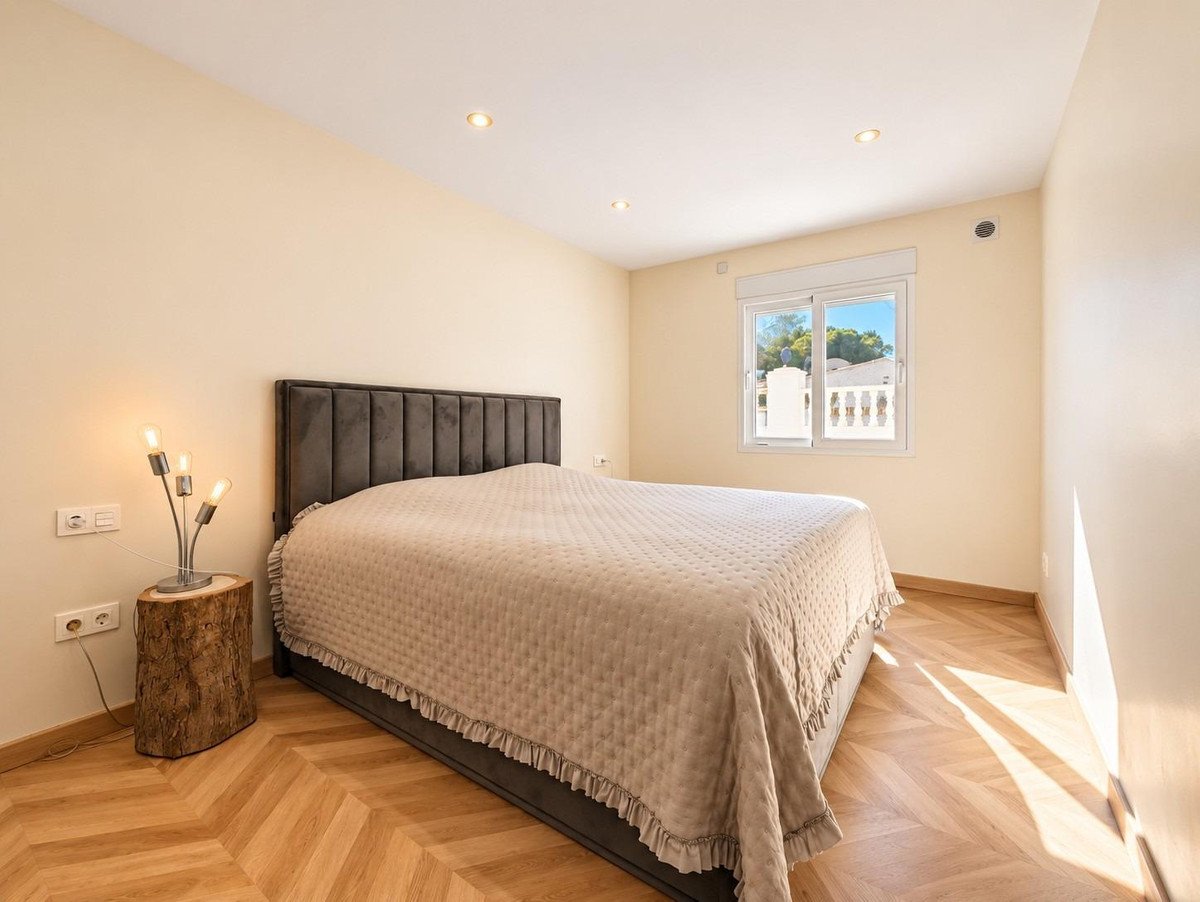 5 Bed Detached Villa in Torrevieja