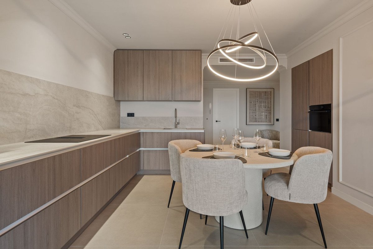 3 Bed Middle Floor Apartment in Benahavís