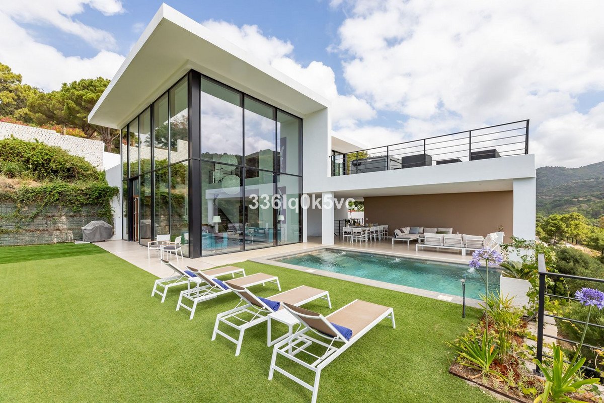6 Bed Detached Villa in Benahavís