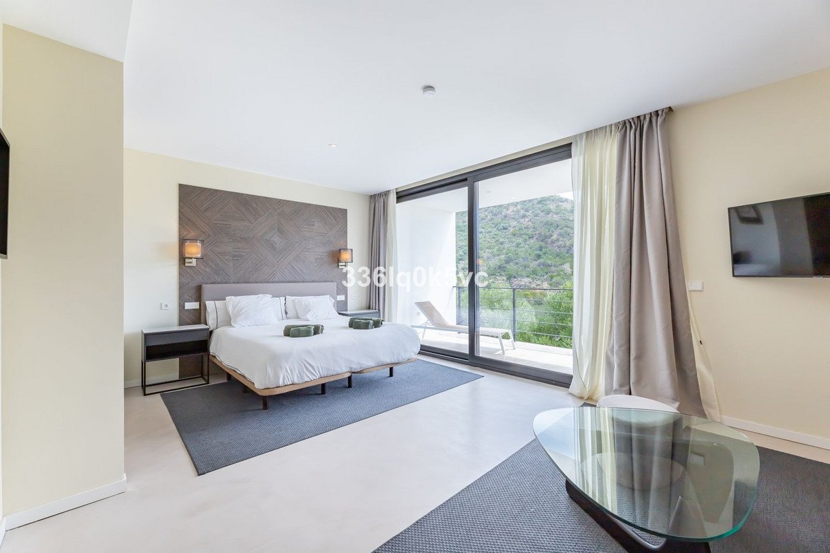 6 Bed Detached Villa in Benahavís