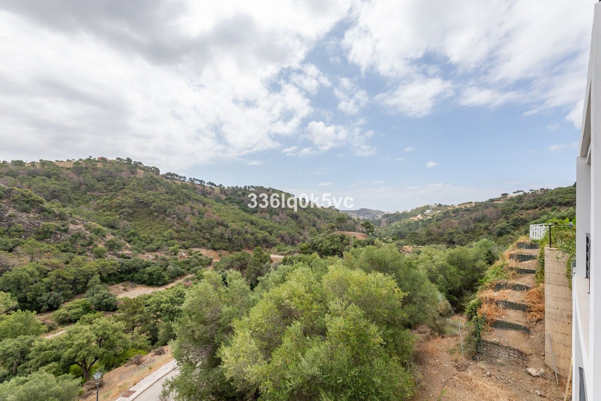 6 Bed Detached Villa in Benahavís