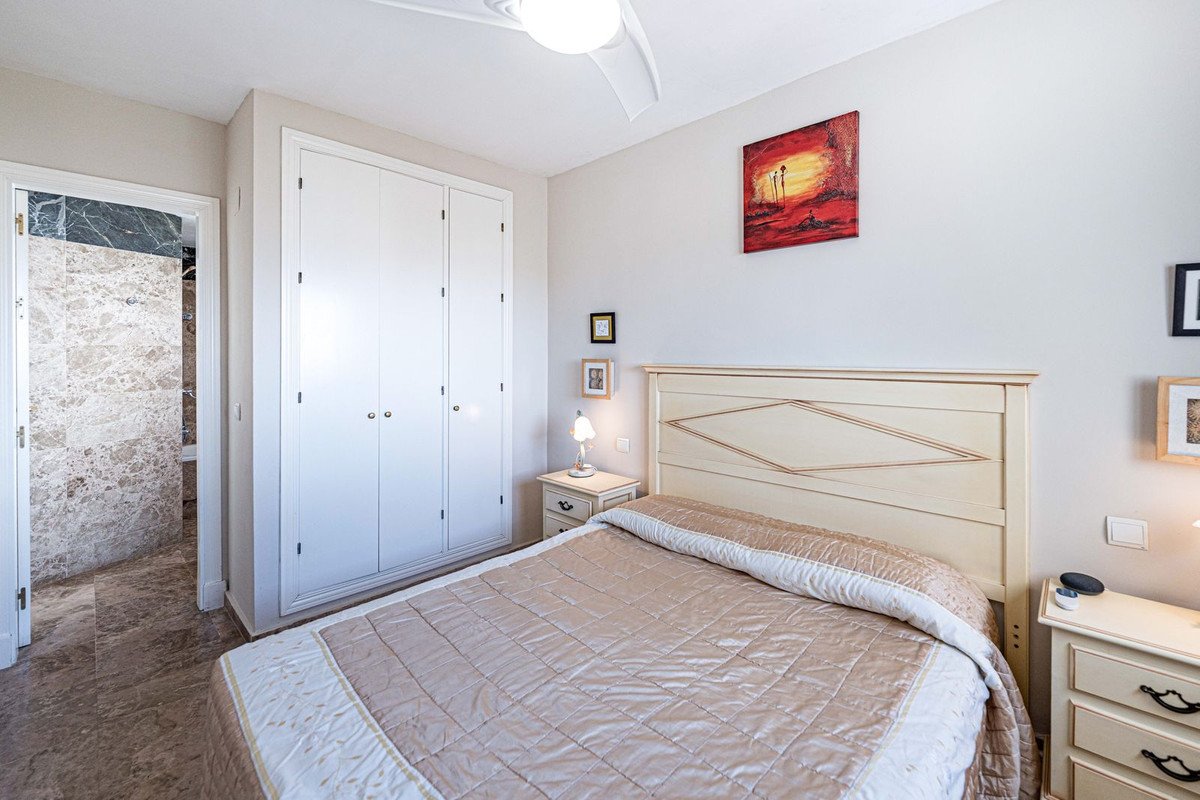 3 Bed Middle Floor Apartment in Estepona