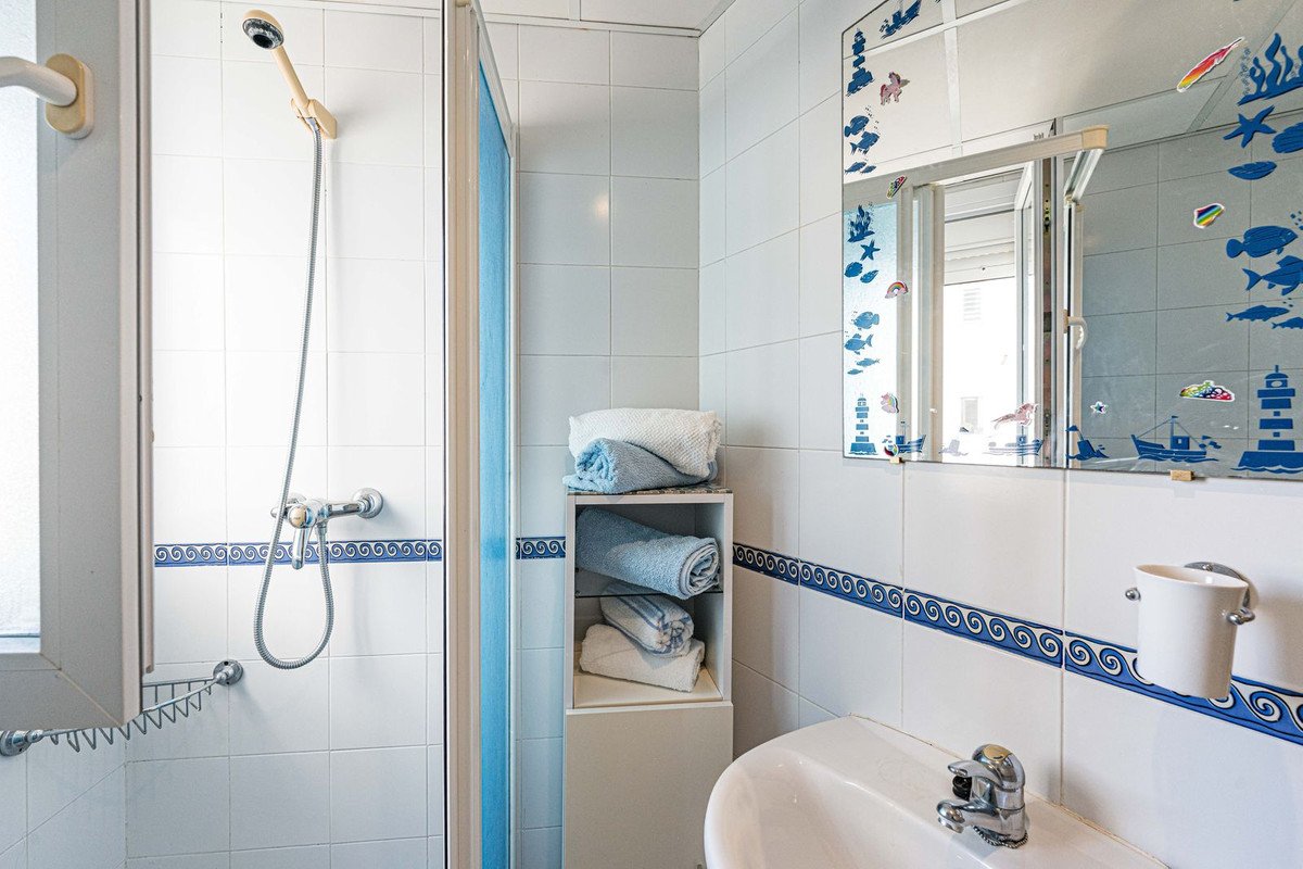 3 Bed Middle Floor Apartment in Estepona