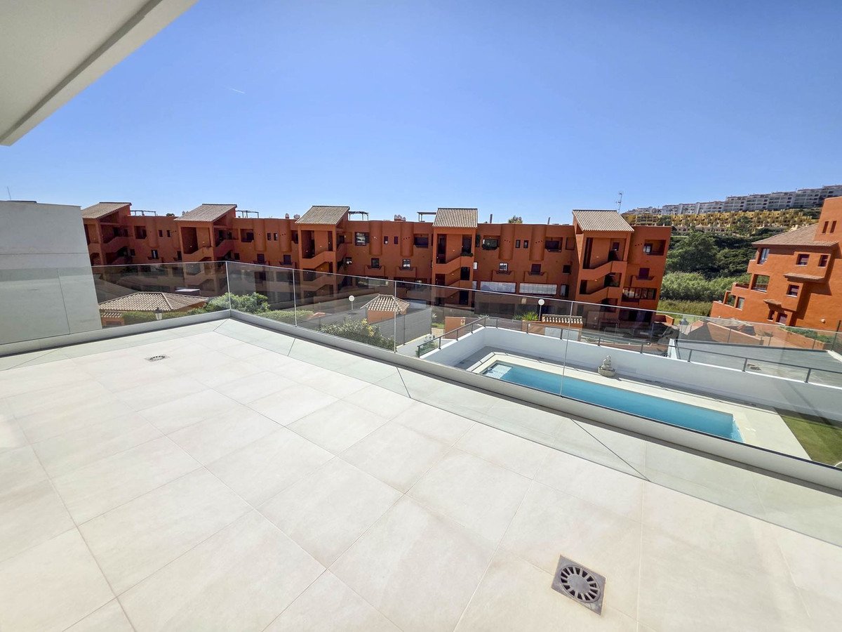 3 Bed Detached Villa in La Duquesa