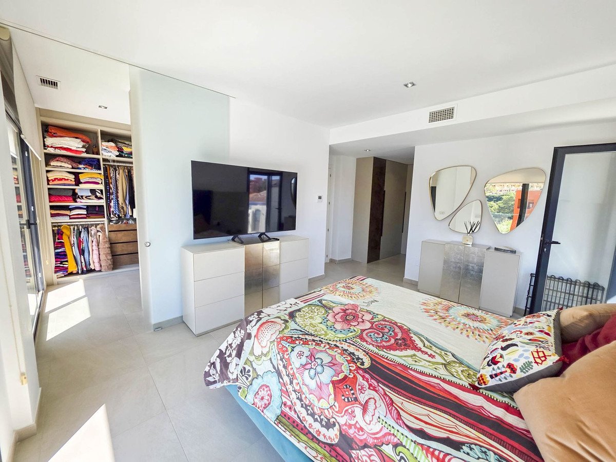 3 Bed Detached Villa in La Duquesa