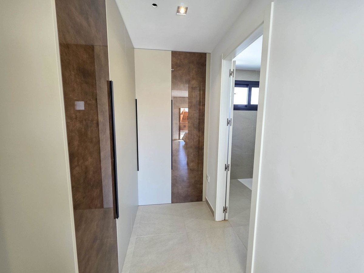 3 Bed Detached Villa in La Duquesa