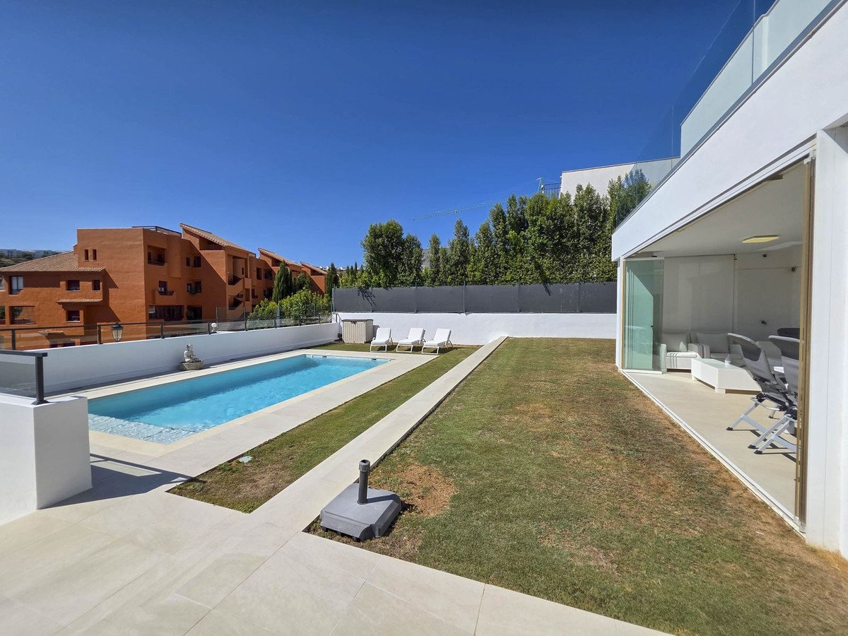 3 Bed Detached Villa in La Duquesa