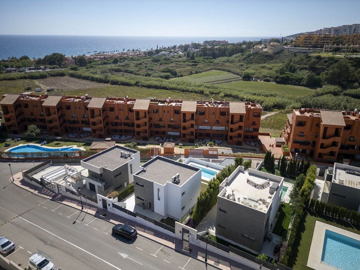 3 Bed Detached Villa in La Duquesa