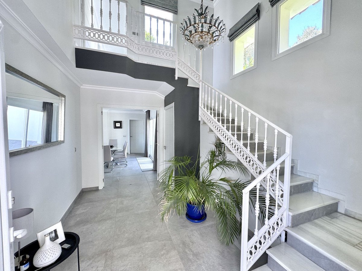 5 Bed Detached Villa in La Cala de Mijas