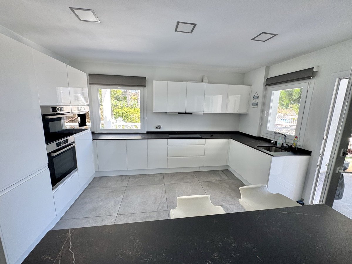 5 Bed Detached Villa in La Cala de Mijas