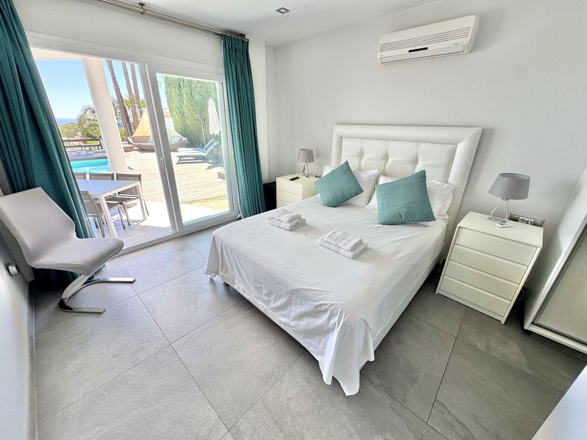 5 Bed Detached Villa in La Cala de Mijas