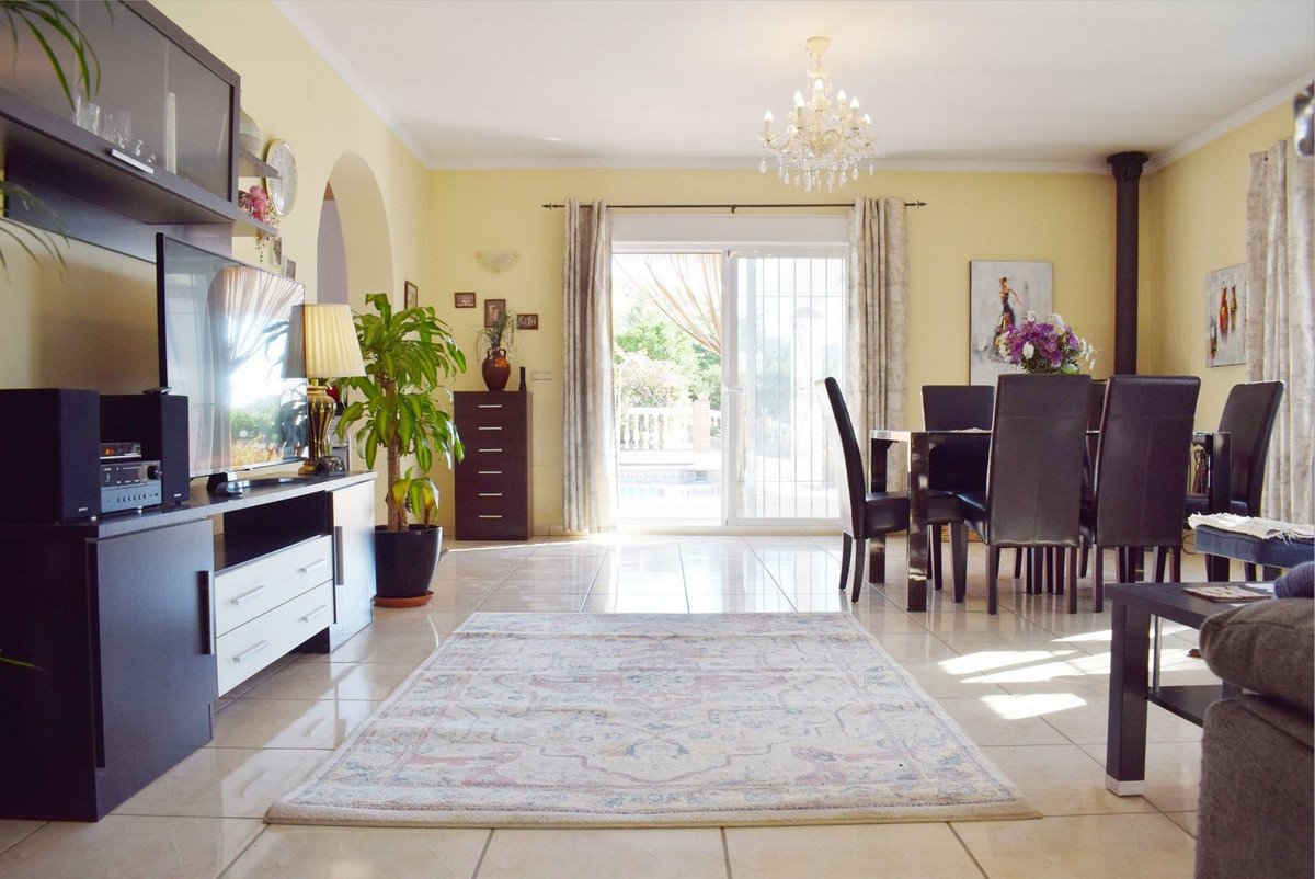 3 Bed Detached Villa in Cómpeta