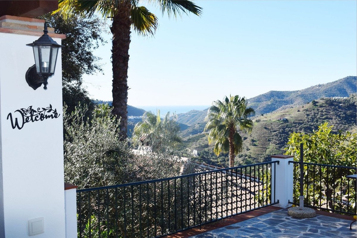 3 Bed Detached Villa in Cómpeta