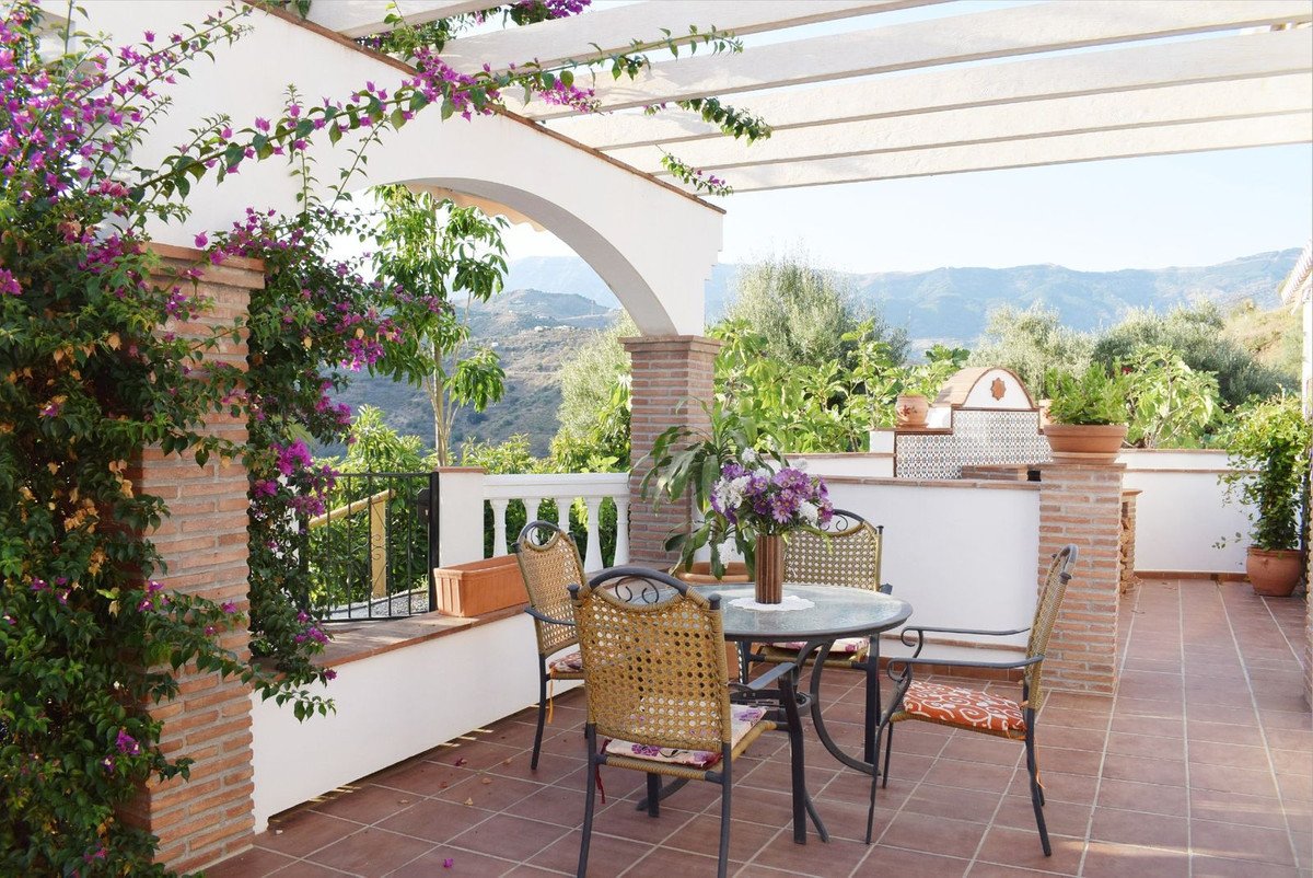 3 Bed Detached Villa in Cómpeta