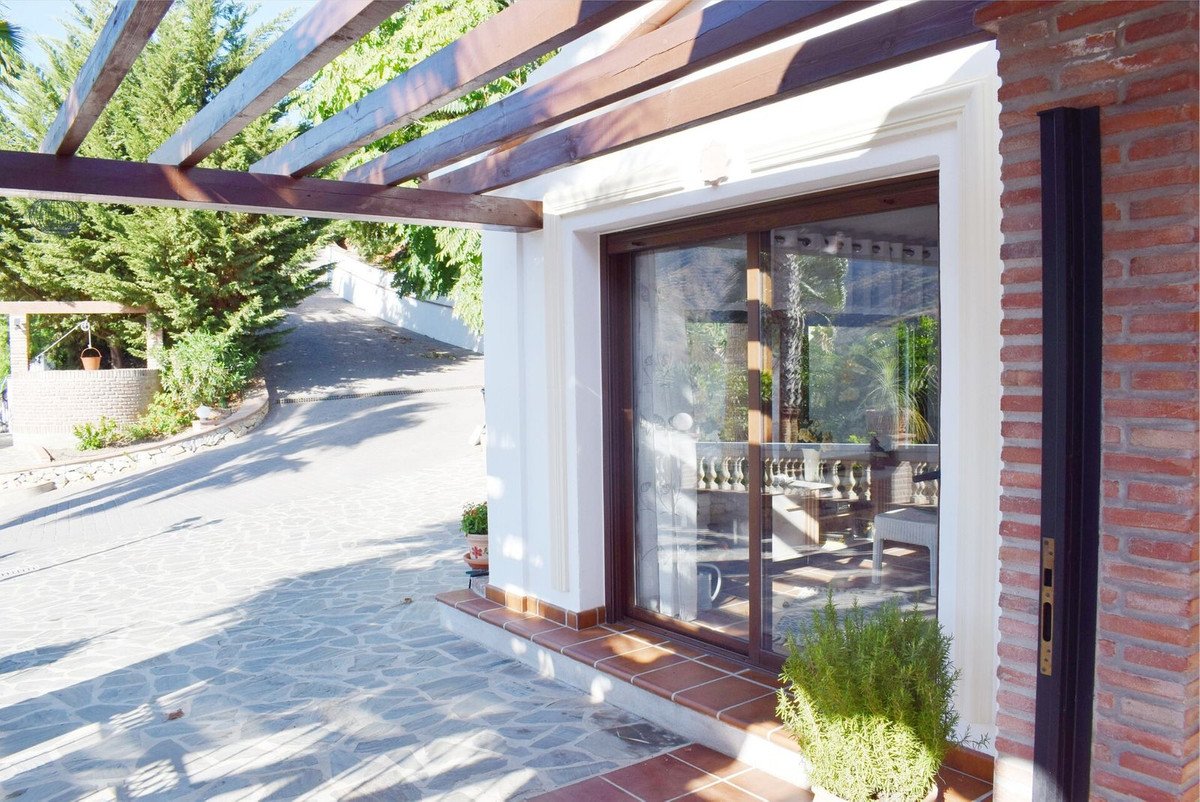 6 Bed Detached Villa in Cómpeta