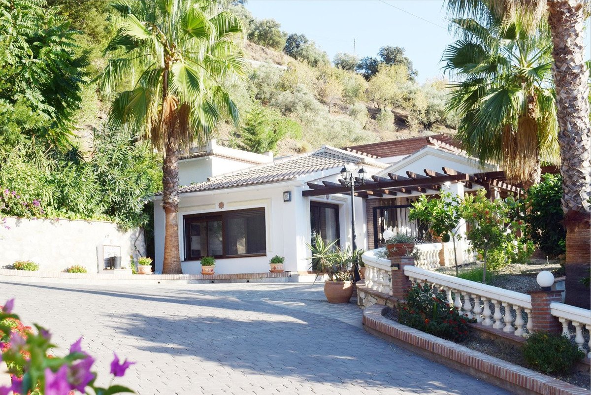 6 Bed Detached Villa in Cómpeta