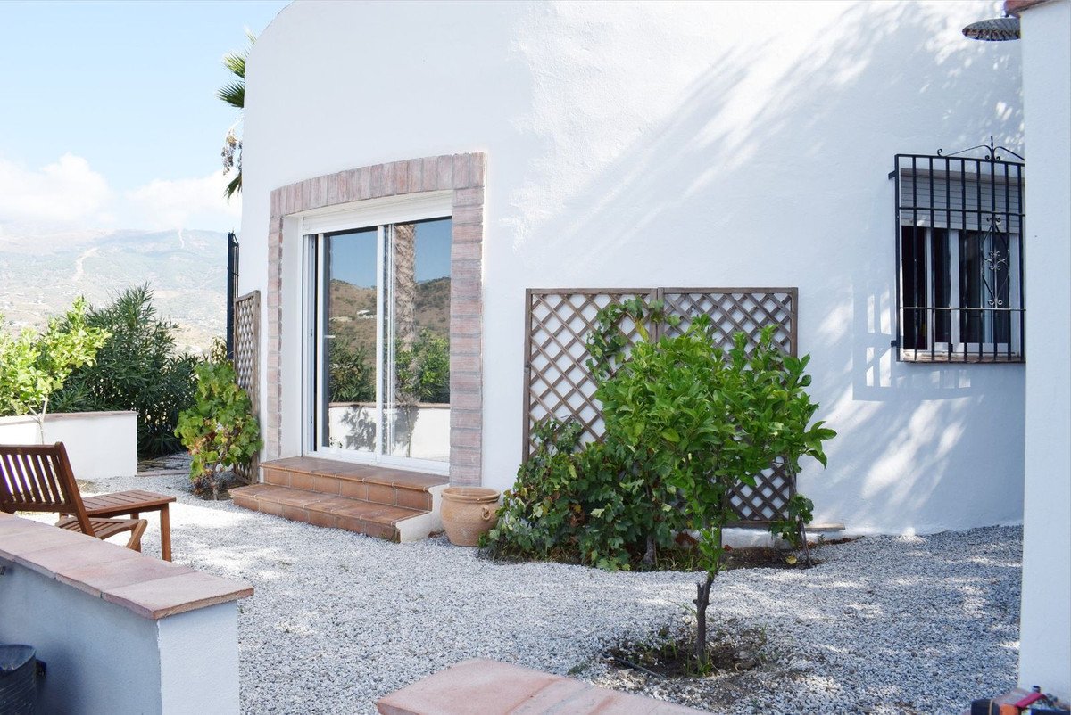 6 Bed Detached Villa in Cómpeta