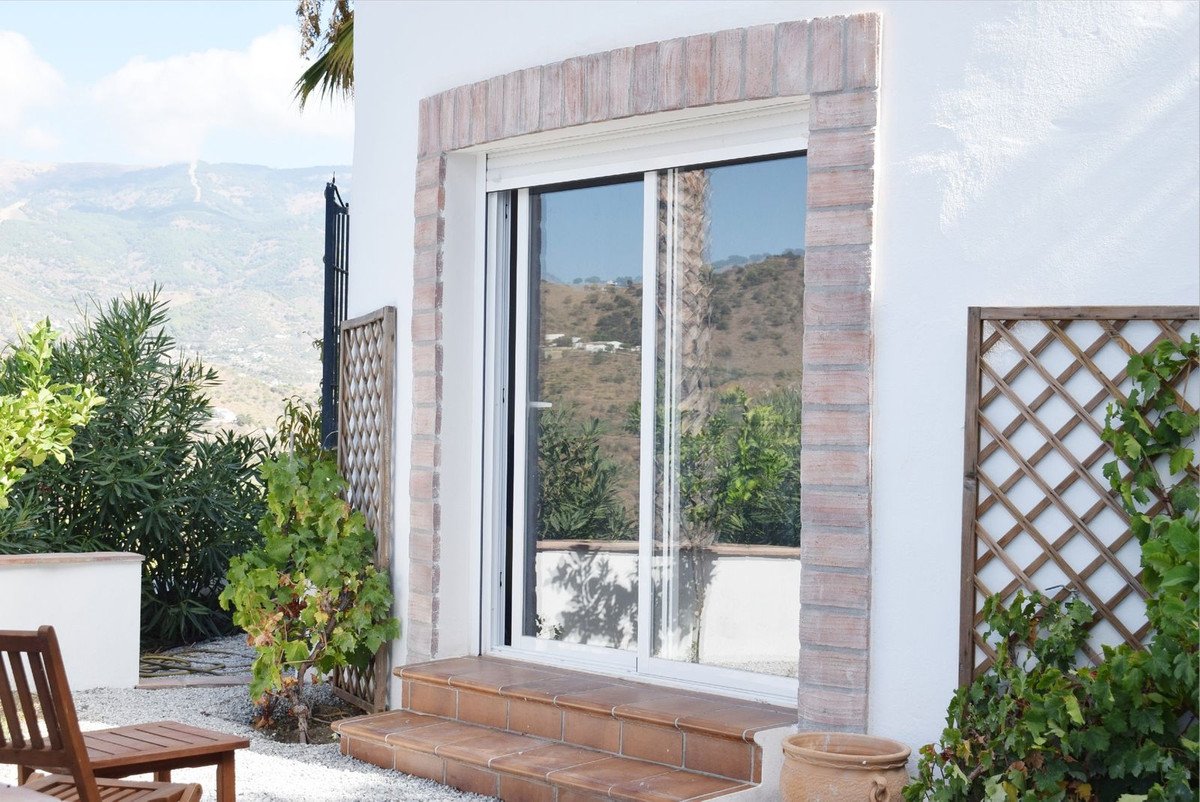 6 Bed Detached Villa in Cómpeta