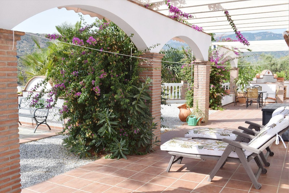 6 Bed Detached Villa in Cómpeta