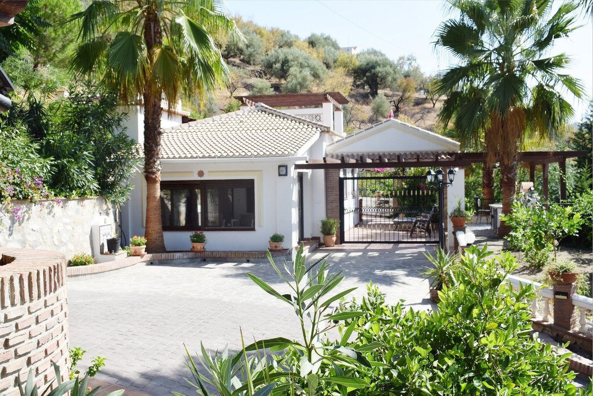 6 Bed Detached Villa in Cómpeta