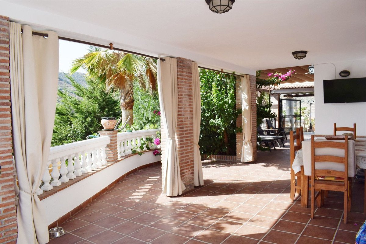 6 Bed Detached Villa in Cómpeta