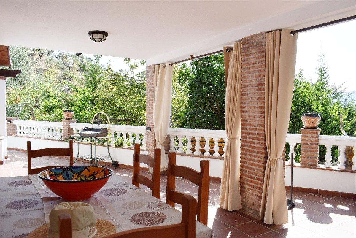 6 Bed Detached Villa in Cómpeta