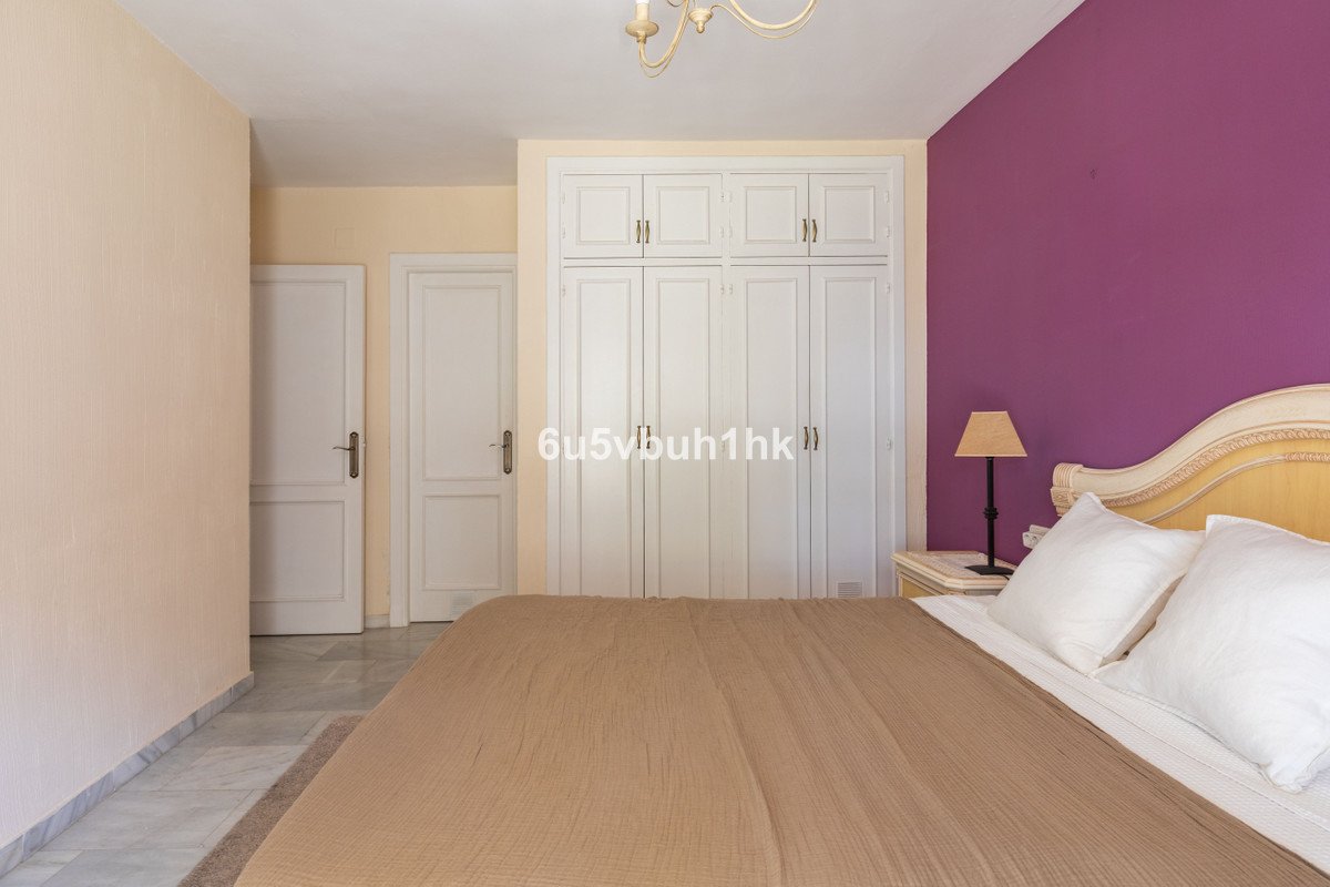 2 Bed Middle Floor Apartment in Fuengirola