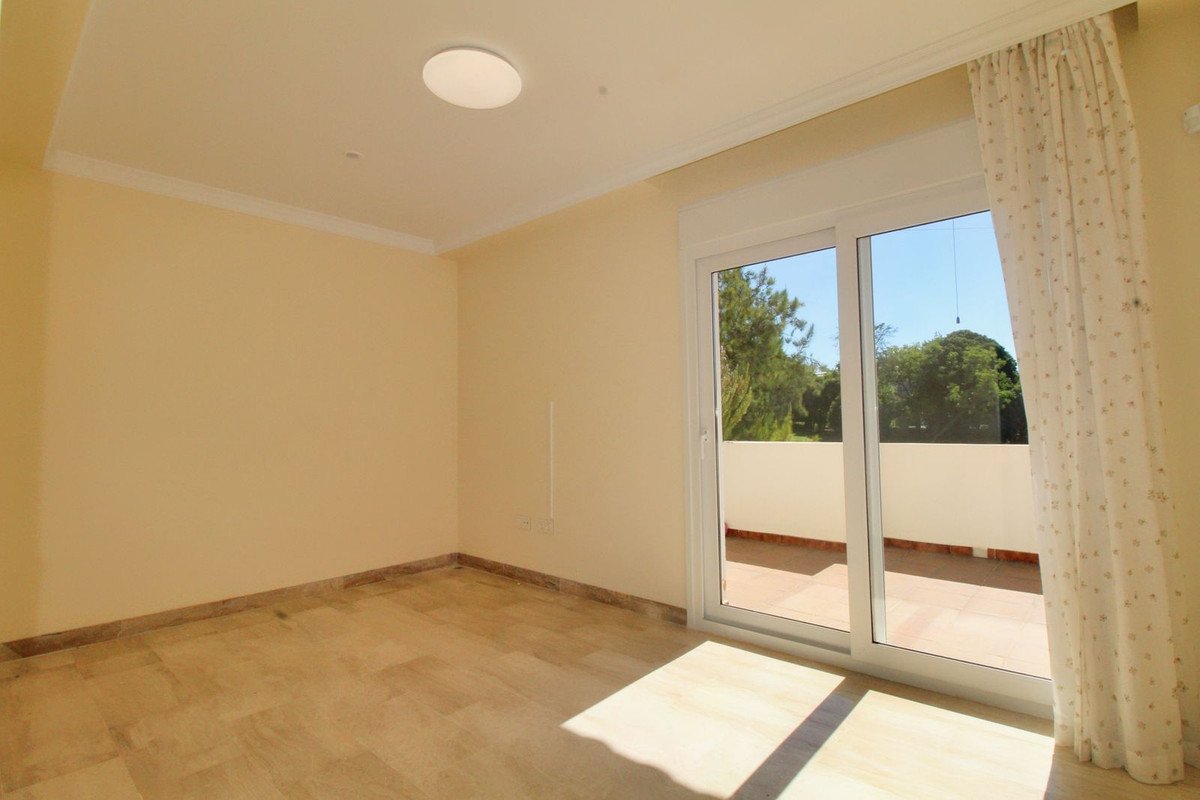 4 Bed Detached Villa in Guadalmina Alta