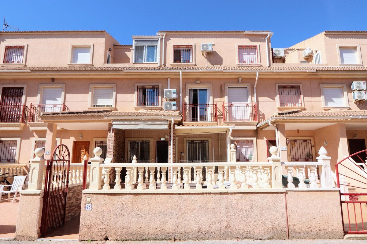 3 Bed Townhouse in Playa Flamenca