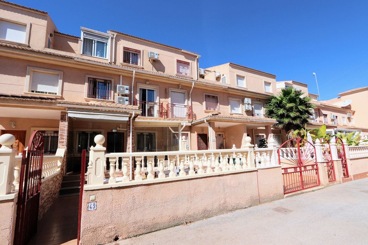 3 Bed Townhouse in Playa Flamenca