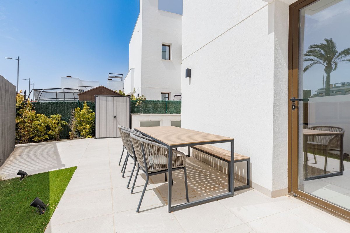 3 Bed Detached Villa in Santa Rosalia Lake and Life Resort