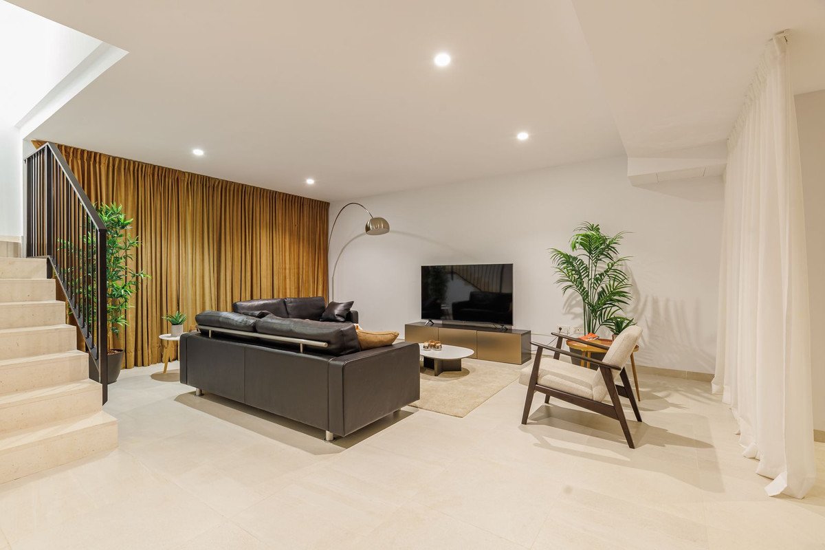 3 Bed Detached Villa in Santa Rosalia Lake and Life Resort